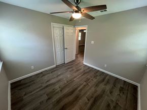 Garland house for rent - 2100 Camden