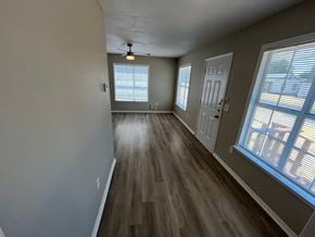 Dallas house for rent - 6814 Lockheed