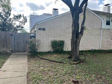 Richardson house for rent - 415 Towne House