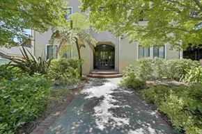 Berkeley apartment for rent - Front Entrance