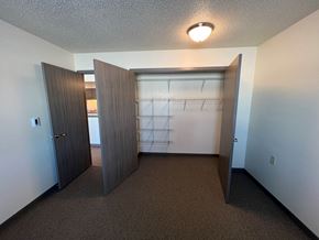 St. Martin apartment for rent - an empty room with a closet and a door to a bathroom