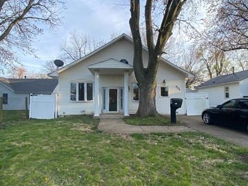 Peoria Heights house for rent - 806 East London Avenue
