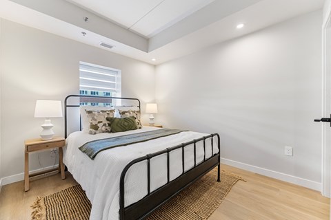 Floor plan for 2 beds, 2 baths, 927 sqft
