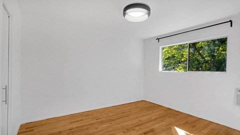 Floor plan for 1 bed, 1 bath, 725 sqft
