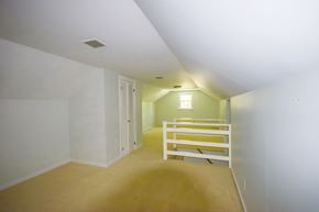 Midlothian house for rent - a empty room with a white bunk bed in it