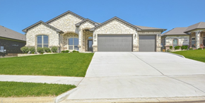 Killeen house for rent - a house with a driveway in front of it