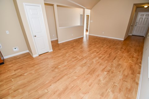 Floor plan for 4 beds, 2 baths, 1433 sqft