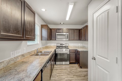 Floor plan for 2 beds, 1.5 baths, 920 sqft
