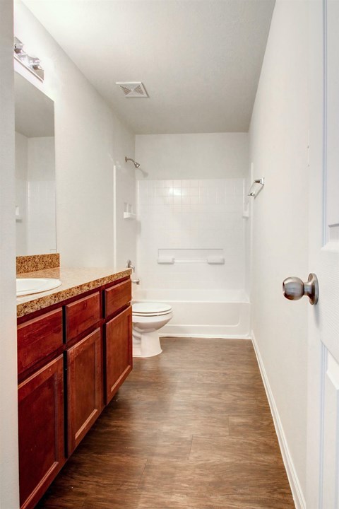 Floor plan for 1 bed, 1.5 baths, 932 sqft