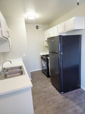 Las Vegas apartment for rent - Source URL: https://medialibrarycf.entrata.com/13886/MLv3/3/27/2023/01/23/090356/63cf58ac3a0bc3.57372342807.jpg
