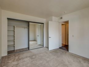 Las Vegas apartment for rent - Source URL: https://medialibrarycf.entrata.com/13886/MLv3/3/27/2022/4/12/10652/59d07fcf81a39599.jpg