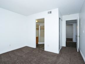 Las Vegas apartment for rent - Source URL: https://medialibrarycf.entrata.com/13886/MLv3/3/27/2022/4/12/11051/5b7925ec432961.93922888430.jpg