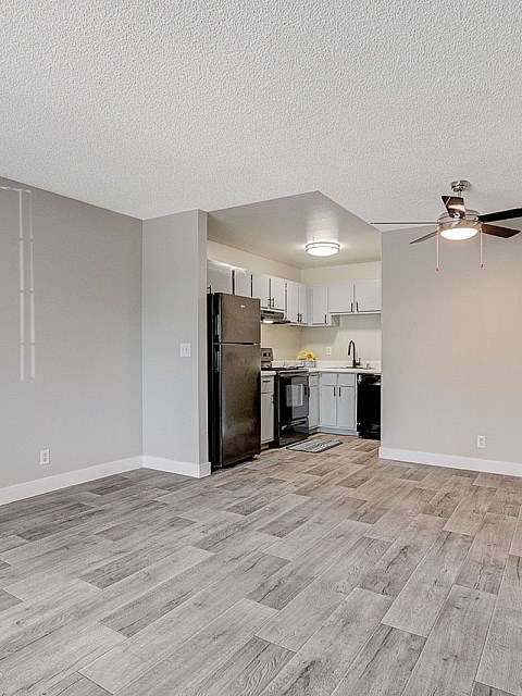 Floor plan for 1 bed, 1 bath, 528 sqft