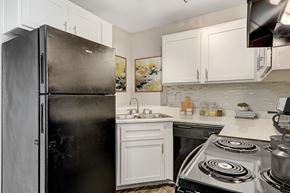 Las Vegas apartment for rent - Source URL: https://medialibrarycf.entrata.com/13886/MLv3/3/27/2024/01/07/110335/659b9036dc7e72.10467064910.jpg