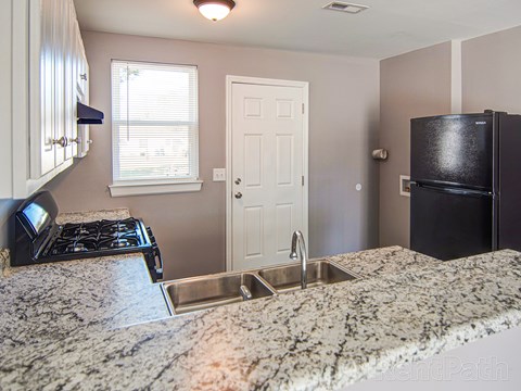 Floor plan for 2 beds, 1 bath, 875 sqft