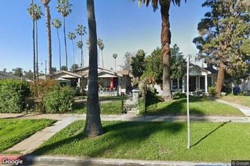Los Angeles house for rent - 5177 S Manhattan Place
