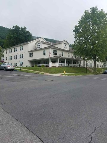 Emporium apartment for rent - the building where the hotel is located is shown from the street