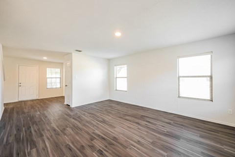 Floor plan for 3 beds, 2.5 baths, 1645 sqft