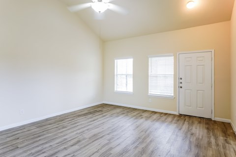 Floor plan for 3 beds, 2.5 baths, 1577 sqft