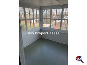Knoxville house for rent - A room with Key Properties LLC written on the wall.