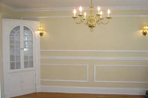 Worcester apartment for rent - a dining room with a chandelier and a door