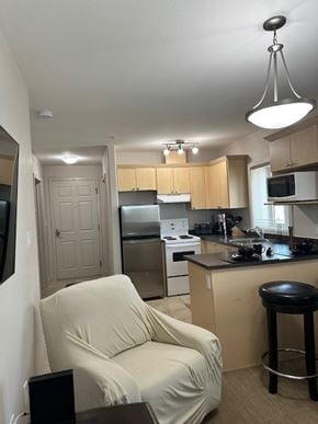 Fort Mcmurray house for rent - Executive Suites - Downtown - 5th Floor Equipped