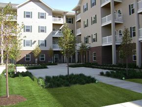 Indianapolis apartment for rent - Outside patio area