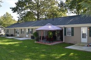 Edgewood apartment for rent - Source URL: https://medialibrarycf.entrata.com/12530/MLv3/3/27/2022/2/24/4101/5d7017d790c0a0.94928810988.jpg