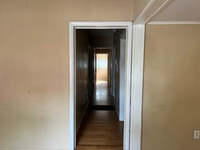 Gulfport house for rent - the hallway to the beach from the living room
