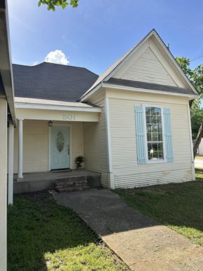 Eastland house for rent - 501 South Connellee Avenue