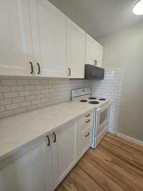 London house for rent - 1612-1105 Jalna Blvd