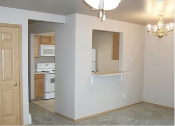 Seward apartment for rent - A kitchen area with a stove, oven, and microwave.