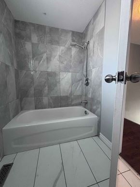 London house for rent - 6-595 Third St