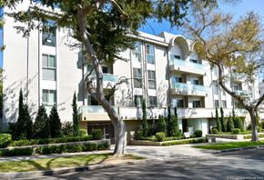 Los Angeles apartment for rent - the building in which the apartment is located