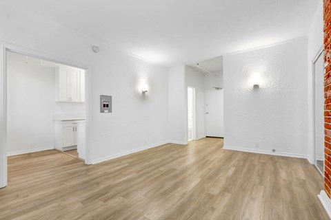 Floor plan for studio, 1 bath, 468 sqft