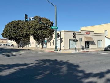 Salinas apartment for rent - a city street with a traffic light and a building