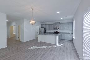 Warner Robins house for rent - 141 English Oak Ln