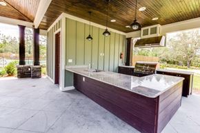 Crestview house for rent - 672 Teal St.
