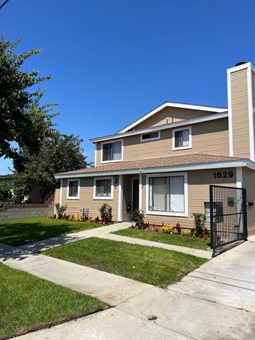 Torrance apartment for rent - A house with the number 1629 on it.