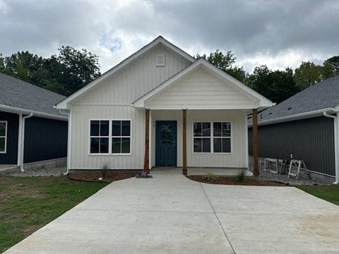 Floor plan for 2 beds, 2 baths, 1176 sqft