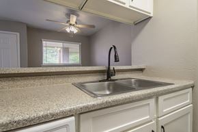Dallas apartment for rent - Source URL: https://medialibrarycf.entrata.com/12021/MLv3/3/27/2022/4/14/43044/5f1f350481f1d8.03737509206.jpg