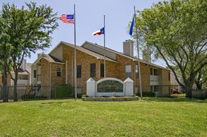 Irving apartment for rent - Source URL: https://medialibrarycf.entrata.com/12021/MLv3/3/27/2022/4/14/43002/5ebac7e6e48a97.05790606333.jpg