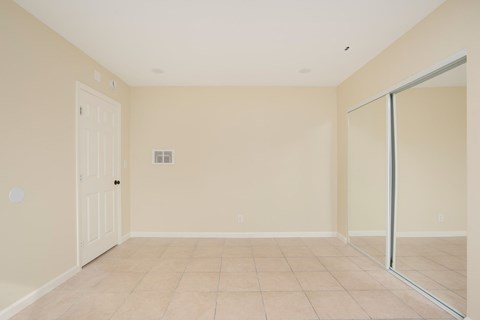 Floor plan for 1 bed, 1 bath