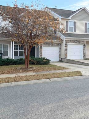 Charlotte house for rent - Bright 3BR TH Near UNCC — Quiet Neighborhood, Easy Access to Dining, Shopping & Highways