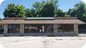 Abington apartment for rent - A building with a sign that reads "The Loff Legs".