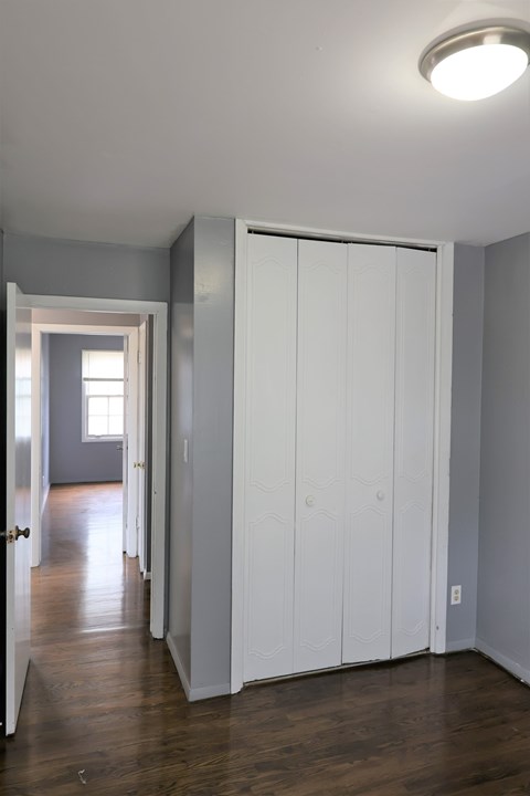Floor plan for 4 beds, 1 bath, 1240 sqft