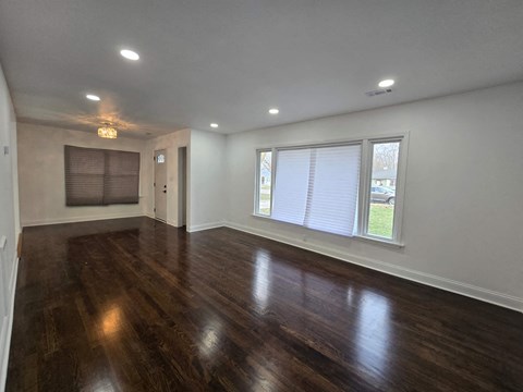 Floor plan for 3 beds, 1 bath, 1099 sqft