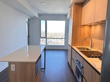 Vaughan house for rent - 7950 Bathurst St - Unit 1612