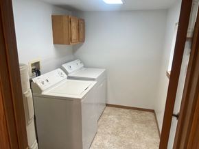 Grandview house for rent - 112 1/2 N Elm St