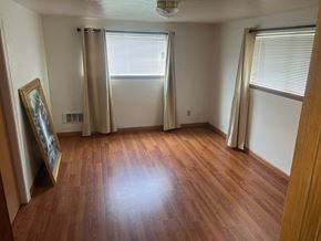 Grandview house for rent - 112 1/2 N Elm St